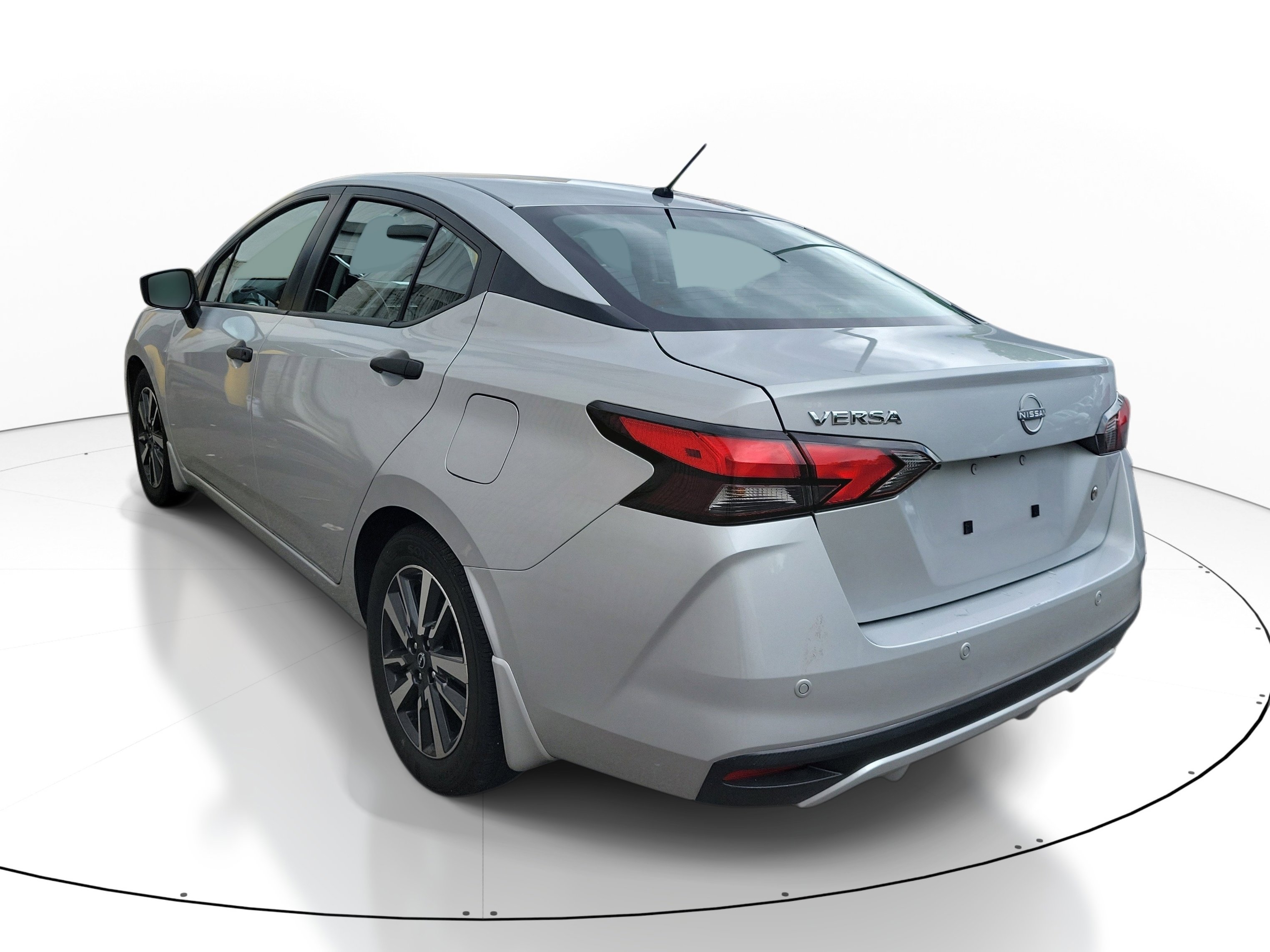 Used 2024 Nissan Versa S w/ S Plus Package FWD image 4