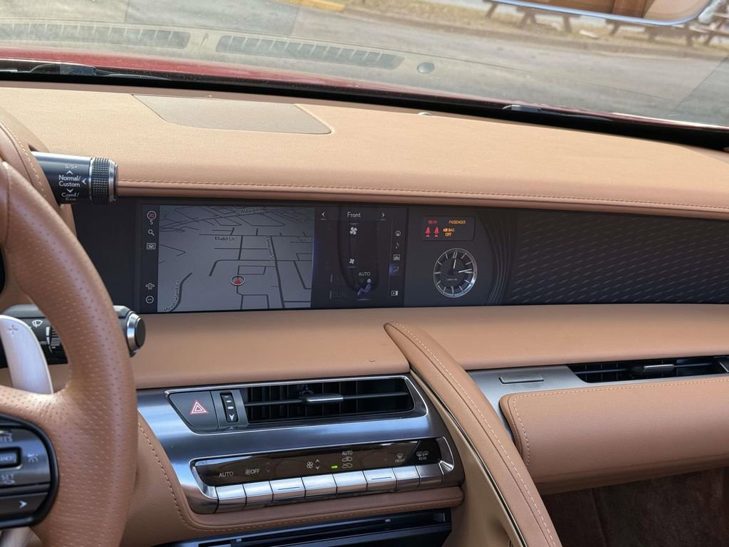 Used 2021 Lexus LC 500 Convertible image 11