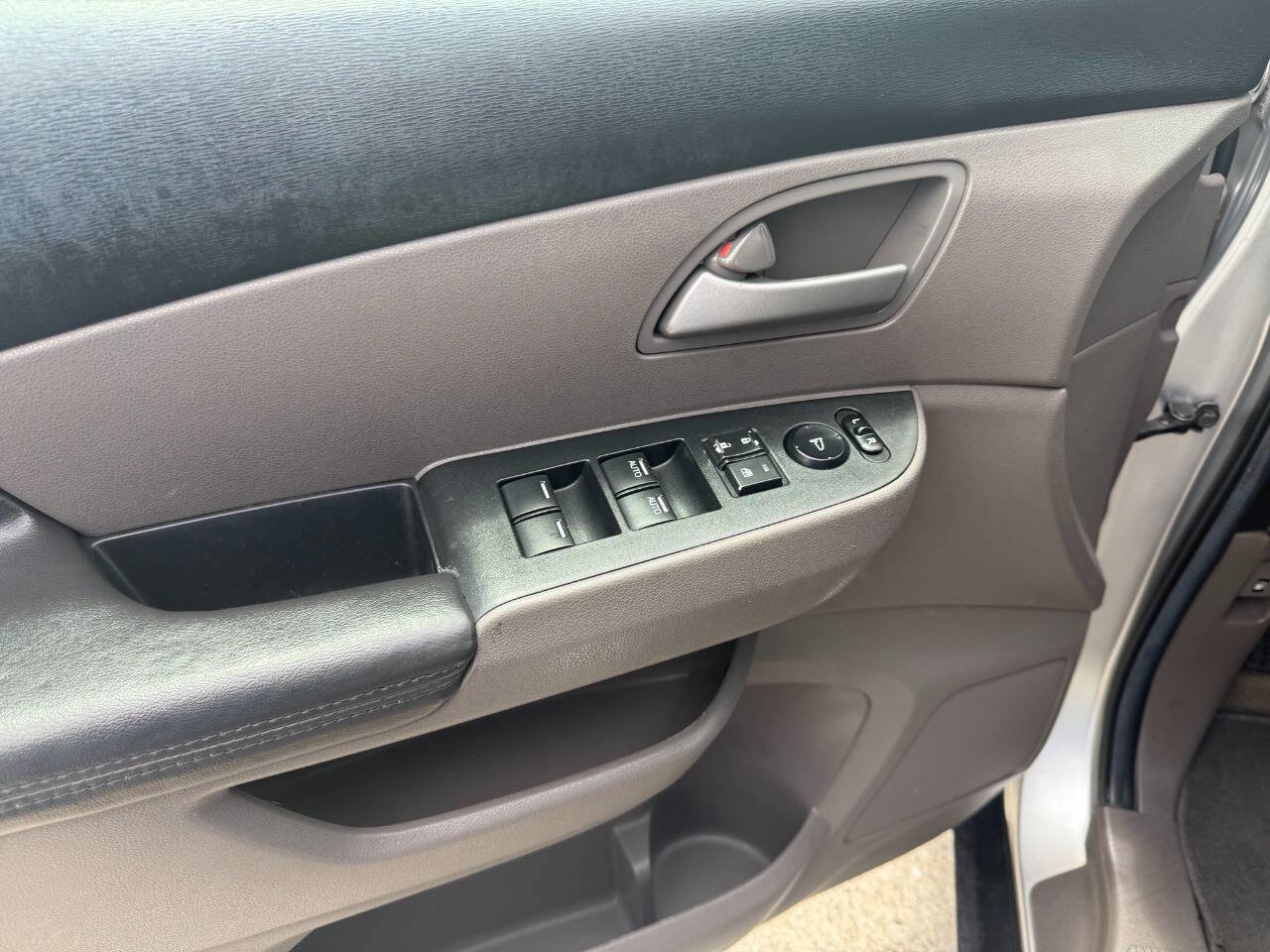 Used 2011 Honda Odyssey LX image 16