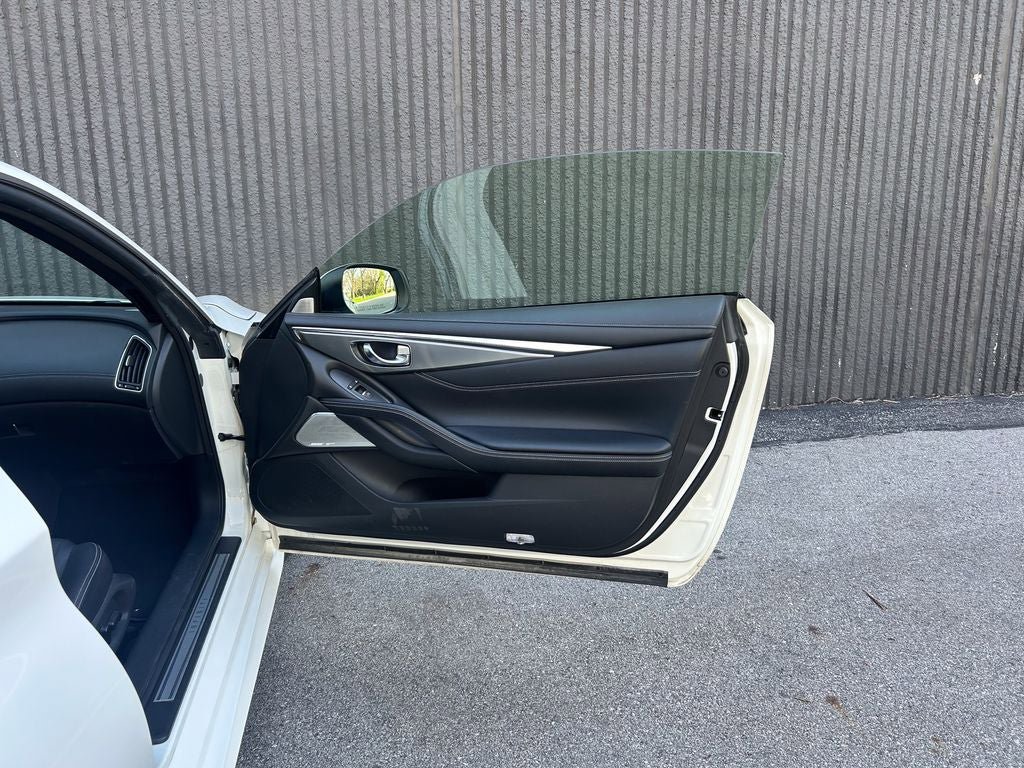Used 2017 INFINITI Q60 w/ Cargo Package AWD/4WD image 21