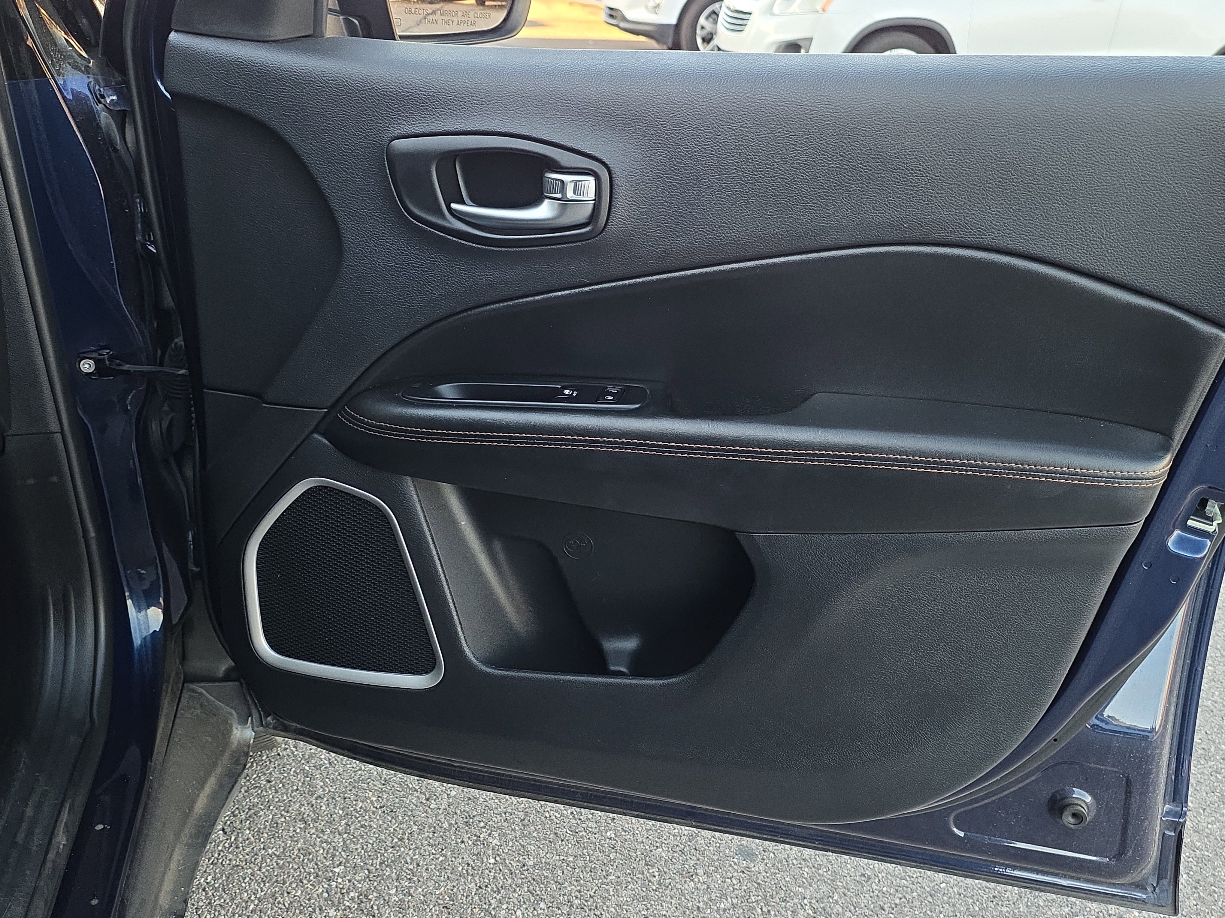 Used 2021 Jeep Compass Limited image 30