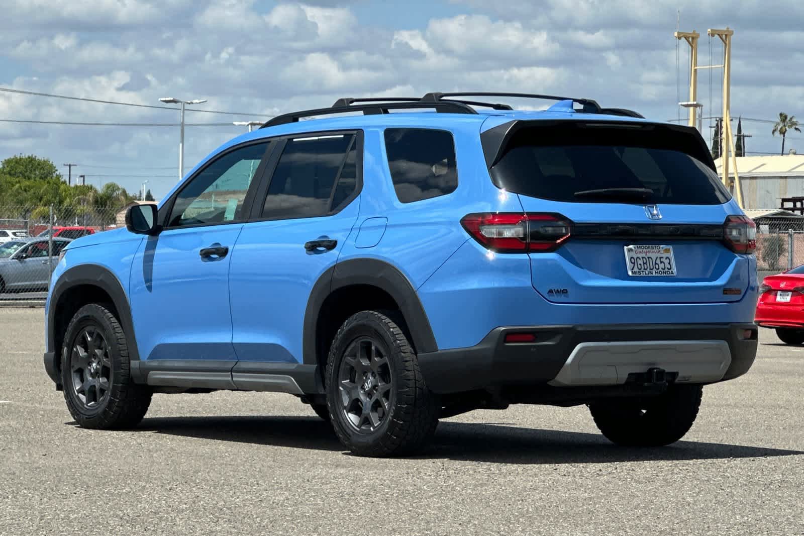 Certified 2023 Honda Pilot TrailSport image 5
