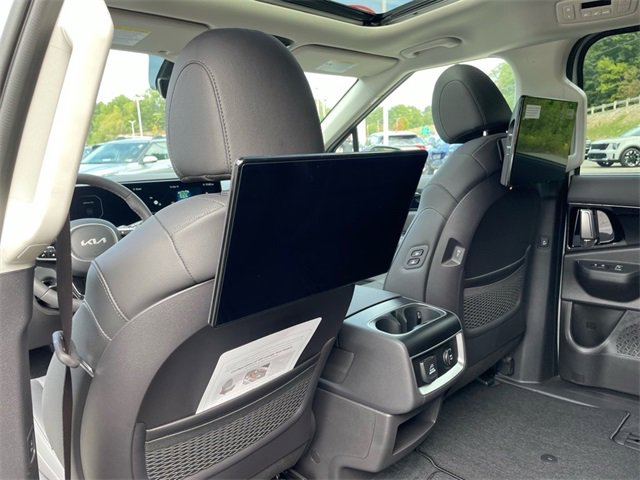Certified 2025 Kia Carnival SX Prestige image 7
