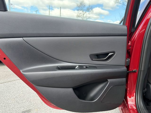 Certified 2025 Hyundai Elantra Sport image 21