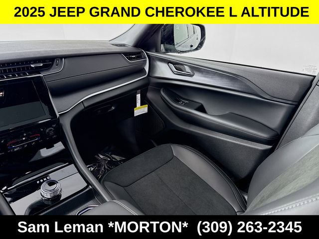 New 2025 Jeep Grand Cherokee L Altitude AWD/4WD image 23