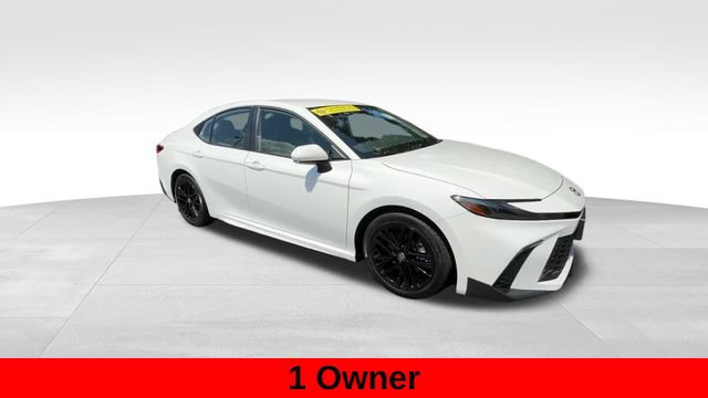 Used 2026 Toyota Camry SE w/ Convenience Package FWD image 8