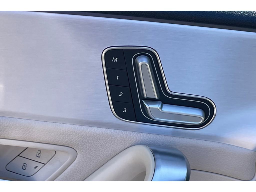 Used 2021 Mercedes-Benz A 220 image 12