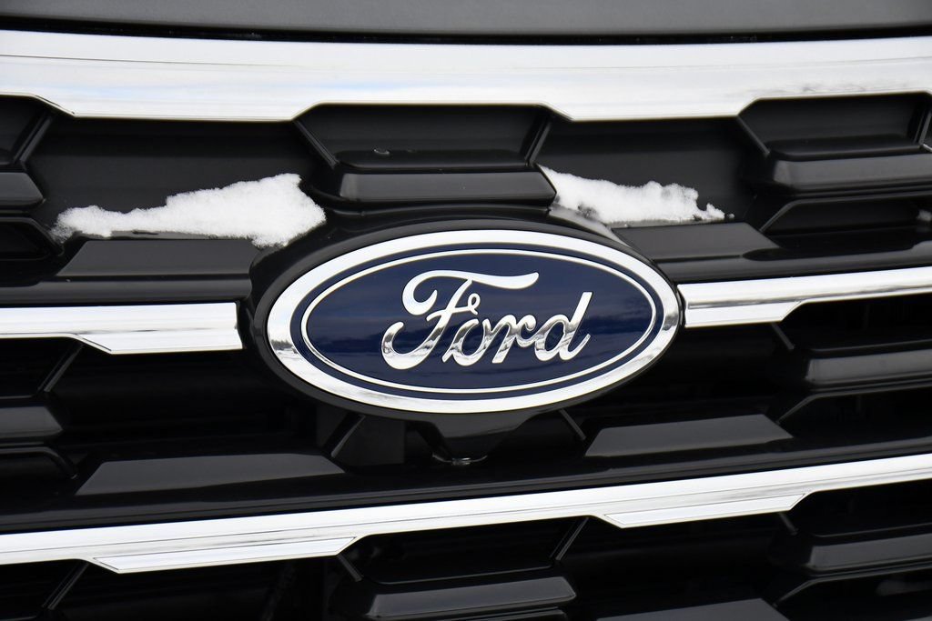 Used 2026 Ford Explorer Active w/ Active Comfort Package AWD/4WD image 36