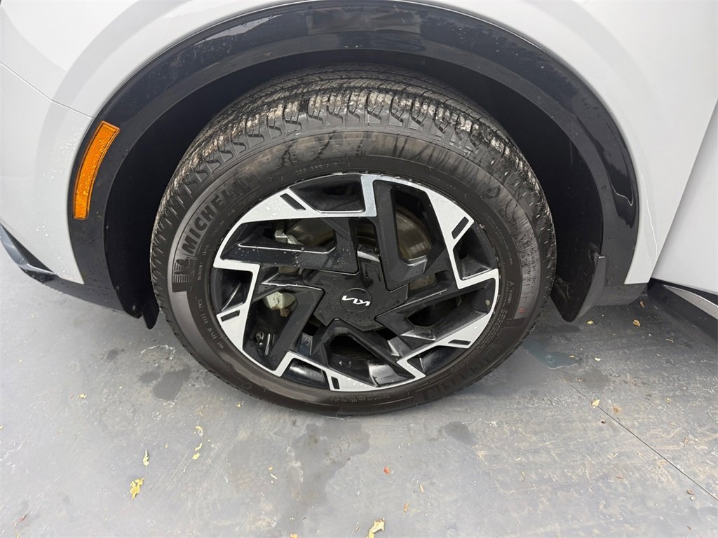Used 2025 Kia Sportage SX image 38