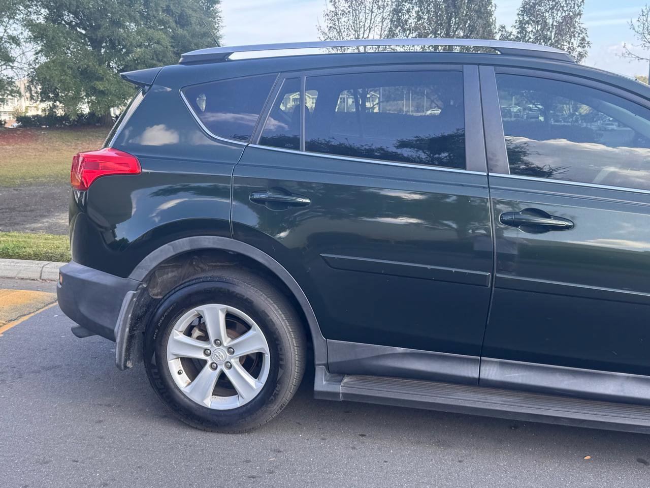 Used 2013 Toyota RAV4 XLE FWD image 21