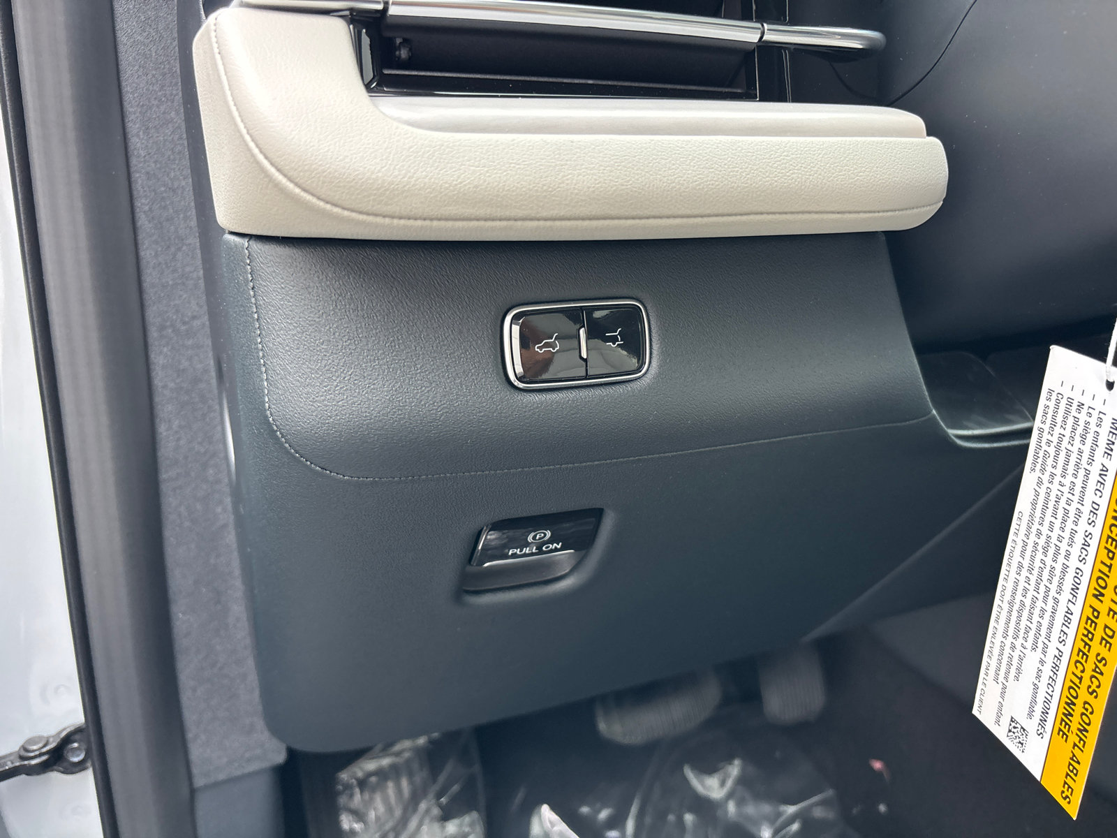 New 2026 Lincoln Navigator Reserve AWD/4WD image 13