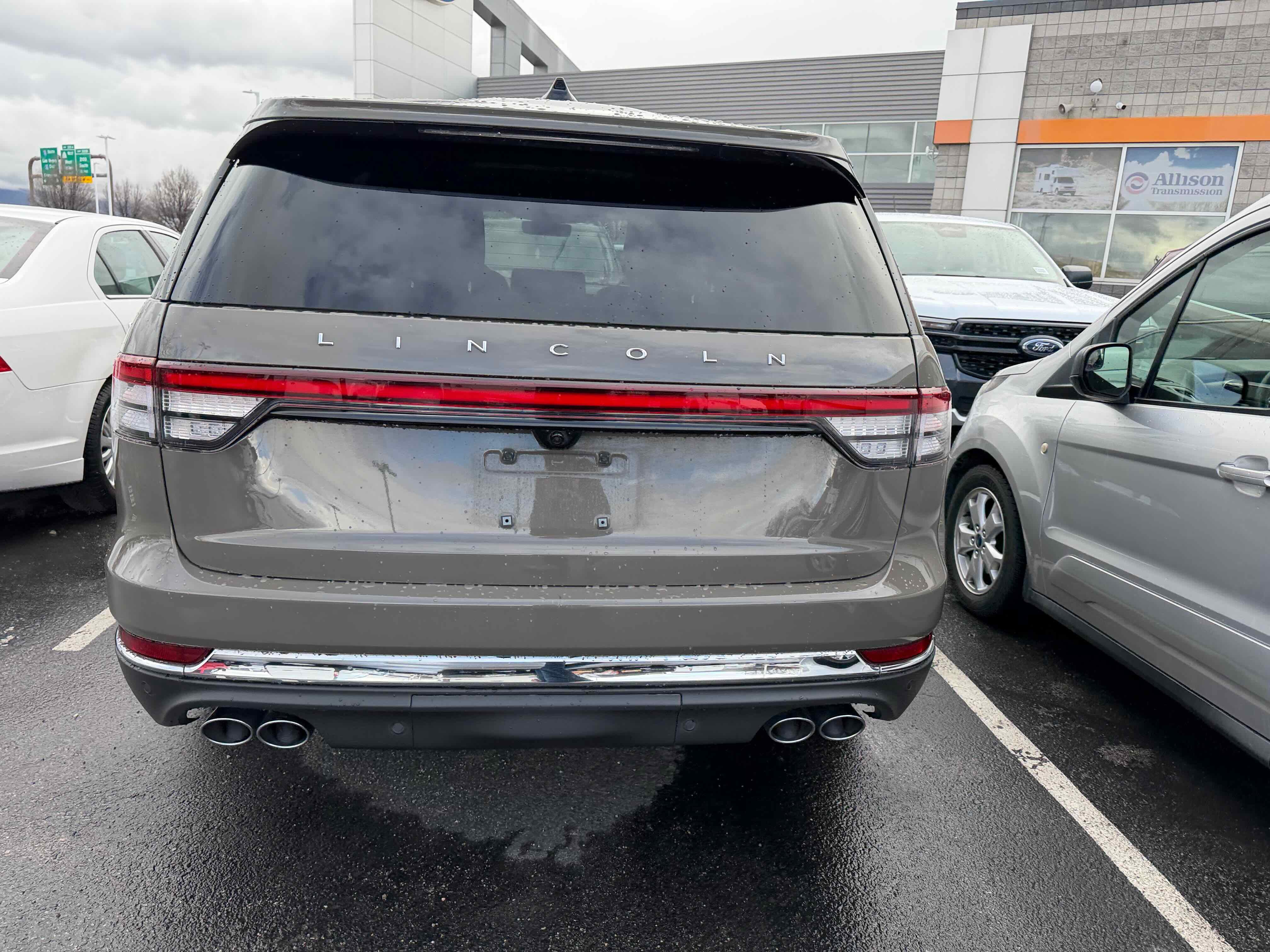 Used 2025 Lincoln Aviator Reserve w/ Equipment Group 201A image 9