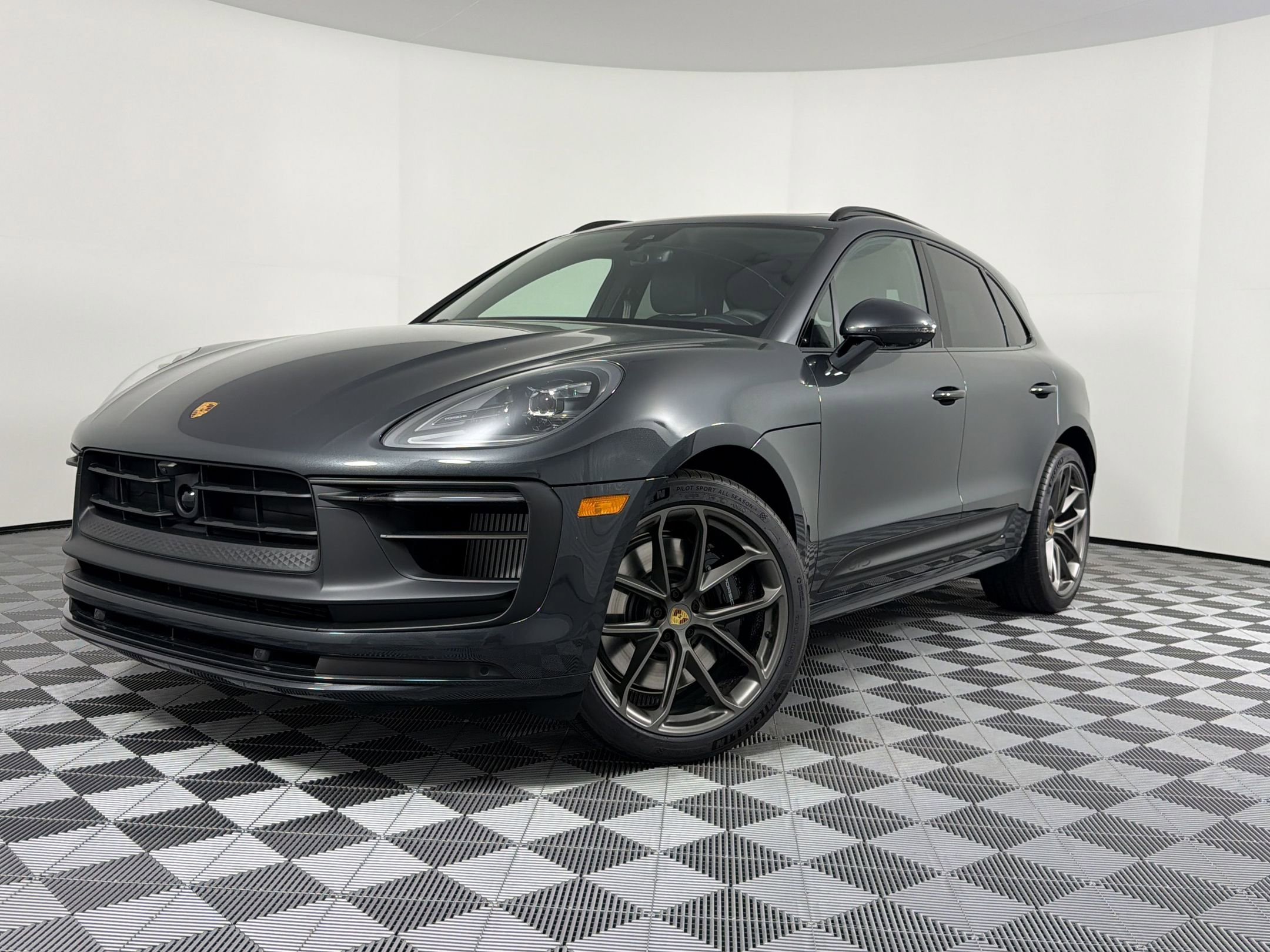 New 2026 Porsche Macan GTS AWD/4WD image 1