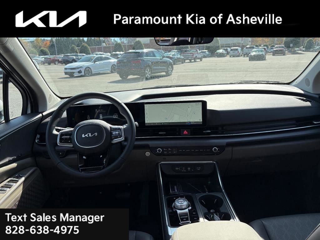 New 2026 Kia Carnival EX image 8