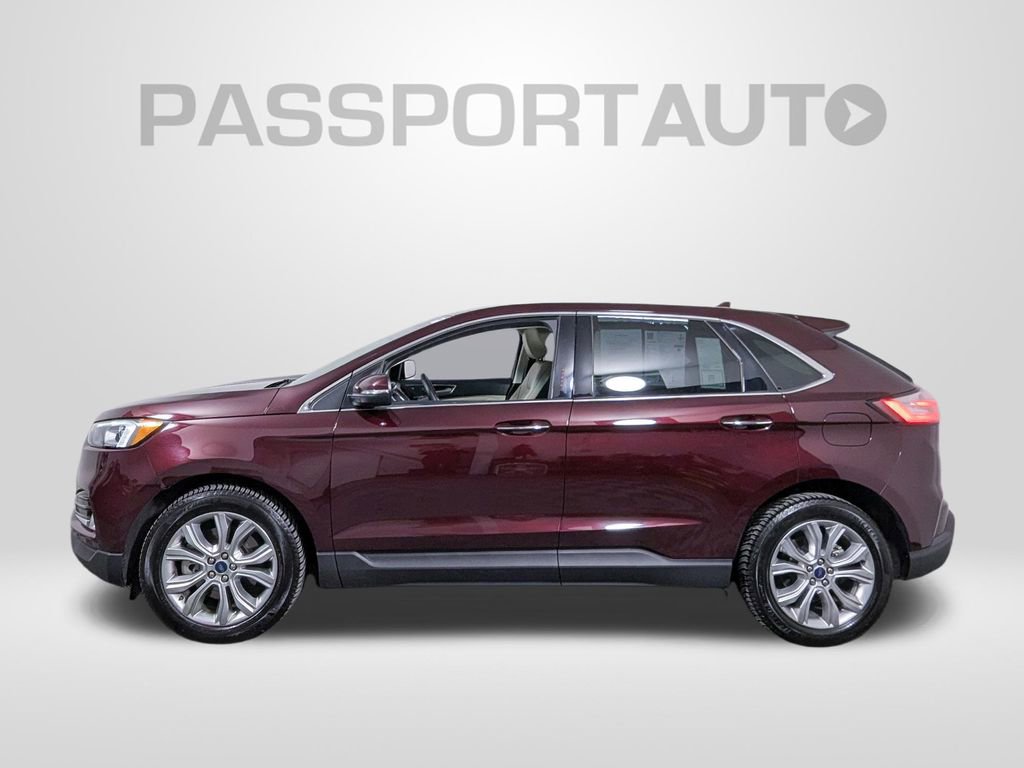 Used 2020 Ford Edge Titanium image 2