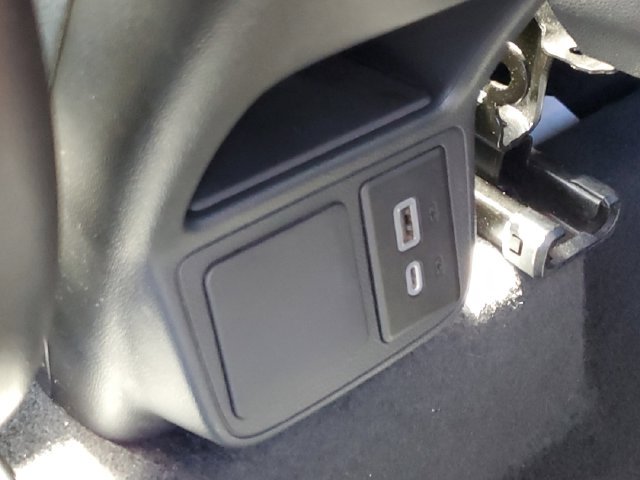 Used 2024 Buick Encore GX Sport Touring FWD image 32