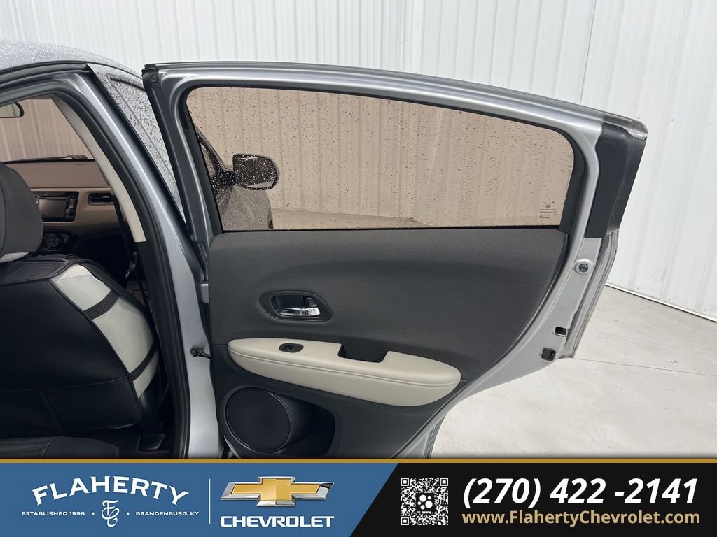 Used 2019 Honda HR-V LX image 12