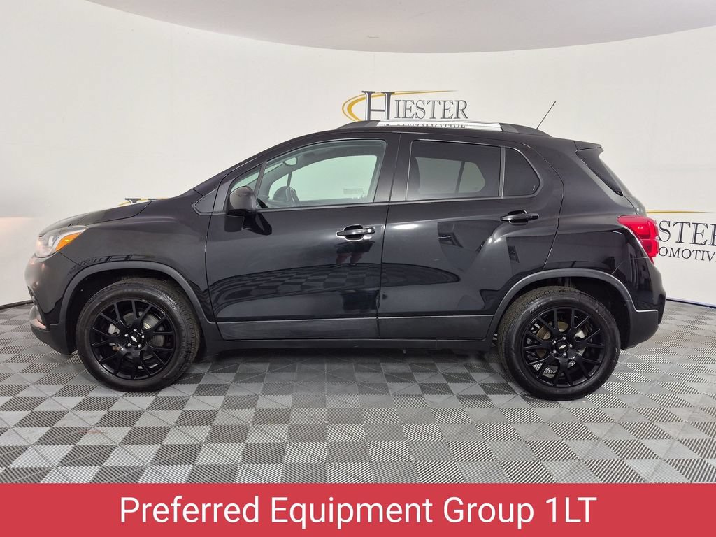 Certified 2022 Chevrolet Trax LT w/ Midnight Edition AWD/4WD image 7