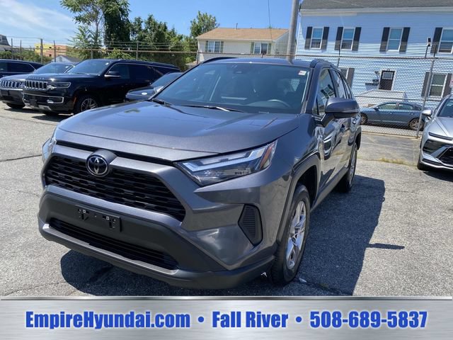 Used 2025 Toyota RAV4 XLE AWD/4WD image 9