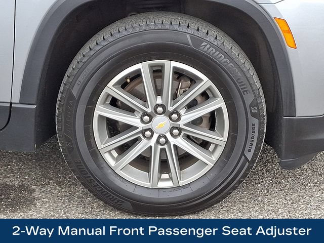Used 2023 Chevrolet Traverse LT w/ LPO, Floor Liner Package AWD/4WD image 27