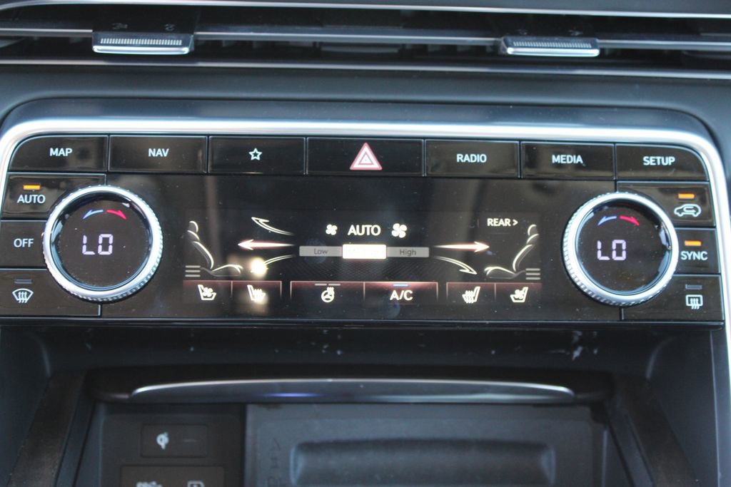 Used 2023 Genesis GV80 2.5T w/ Prestige 20" Package image 28