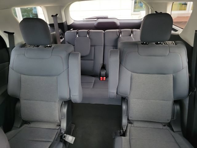 Used 2026 Ford Explorer Active RWD image 12