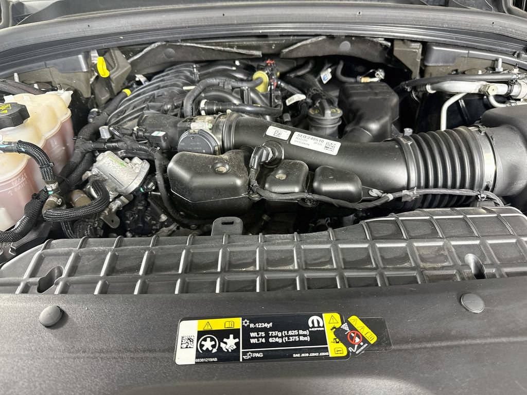 Used 2023 Jeep Grand Cherokee Laredo w/ Luxury Tech Group I AWD/4WD image 33
