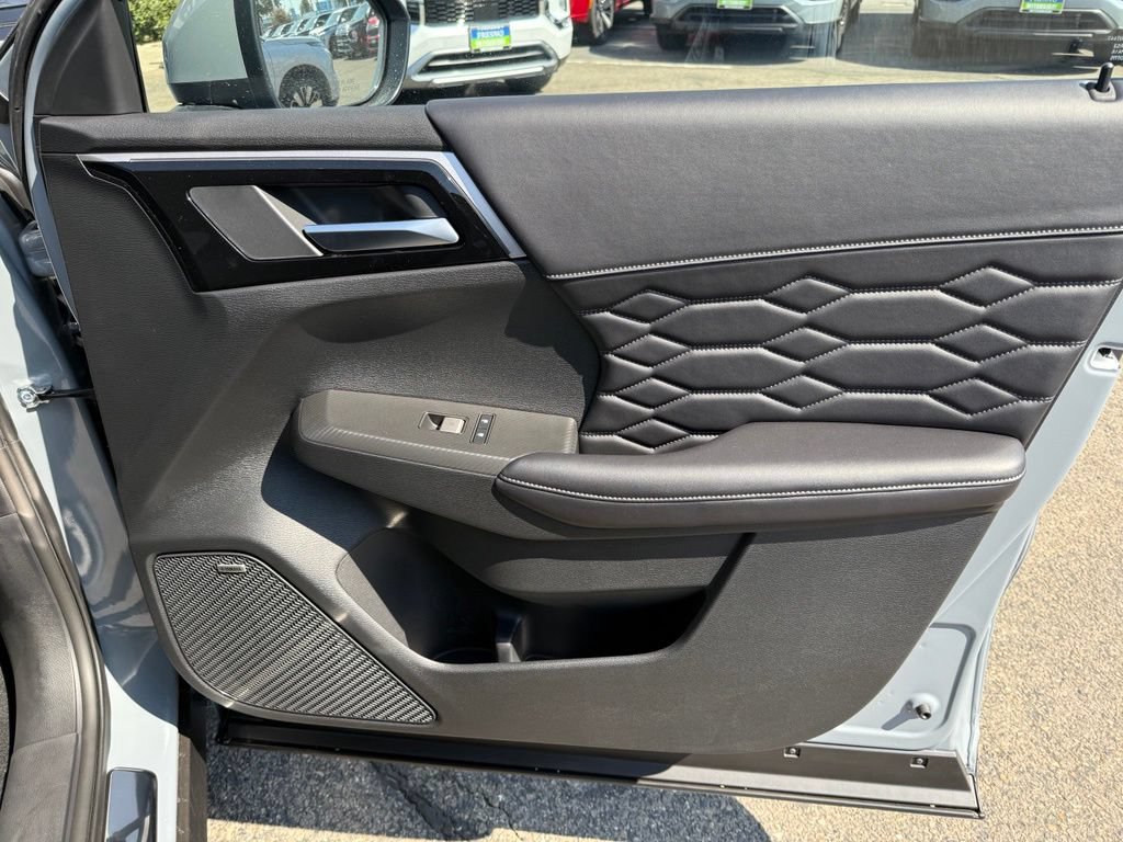 New 2026 Mitsubishi Outlander SEL FWD image 21