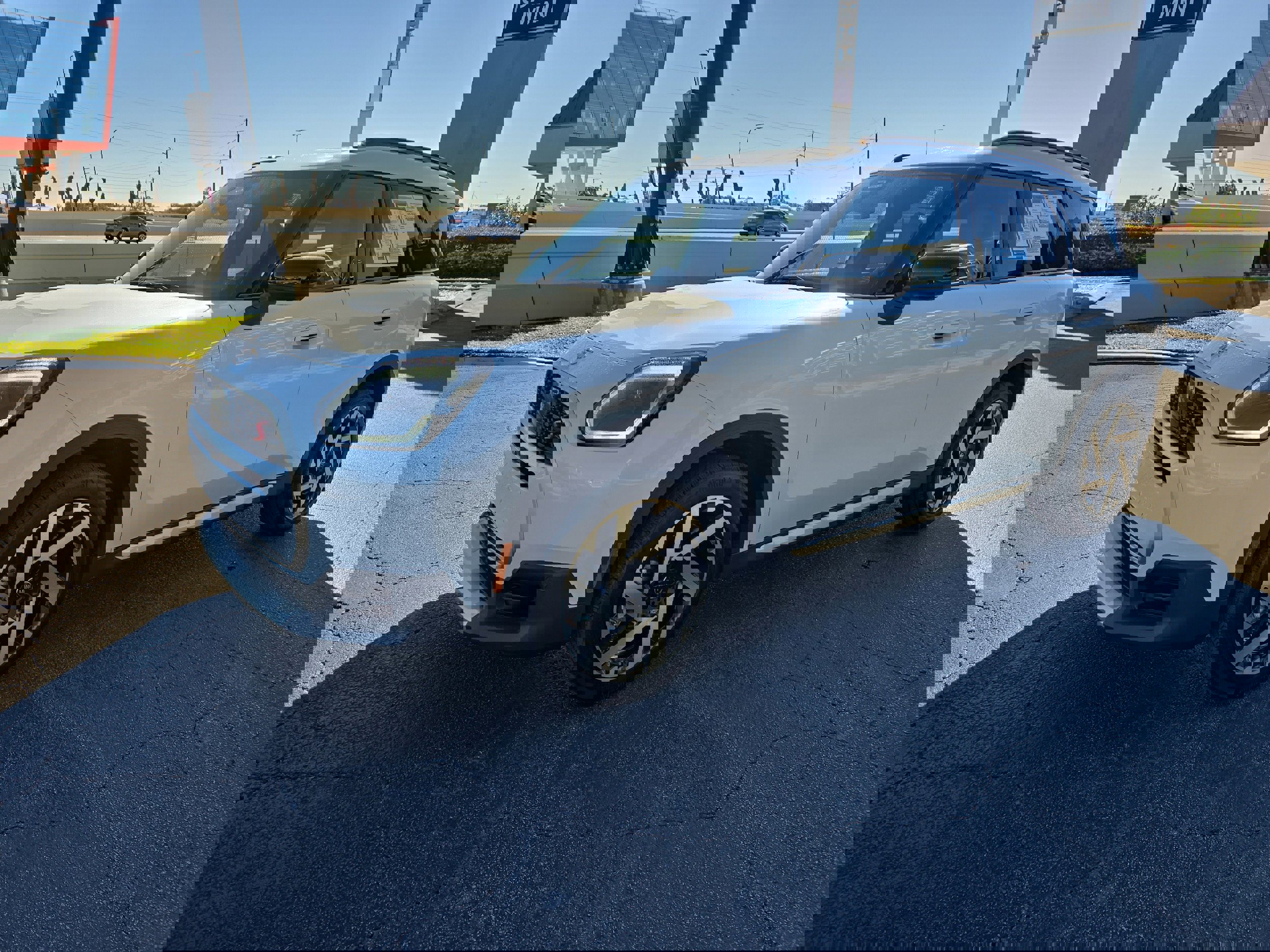 Certified 2025 MINI Cooper Countryman S w/ Comfort Package Max image 8