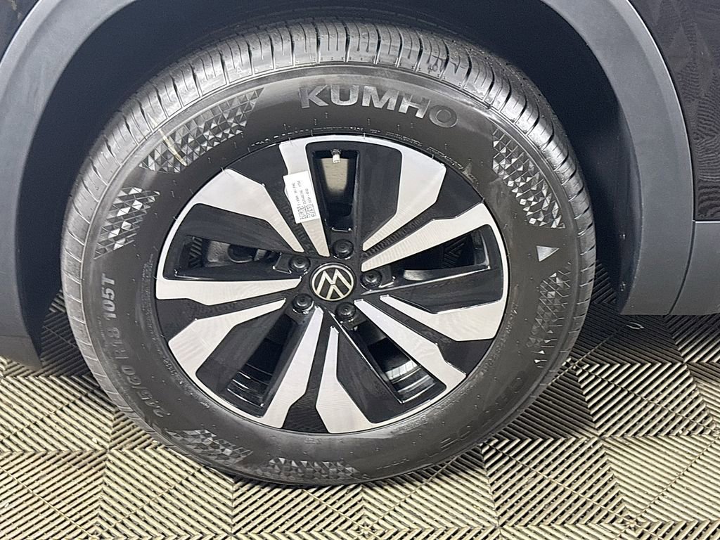 New 2025 Volkswagen Atlas Cross Sport SE image 23