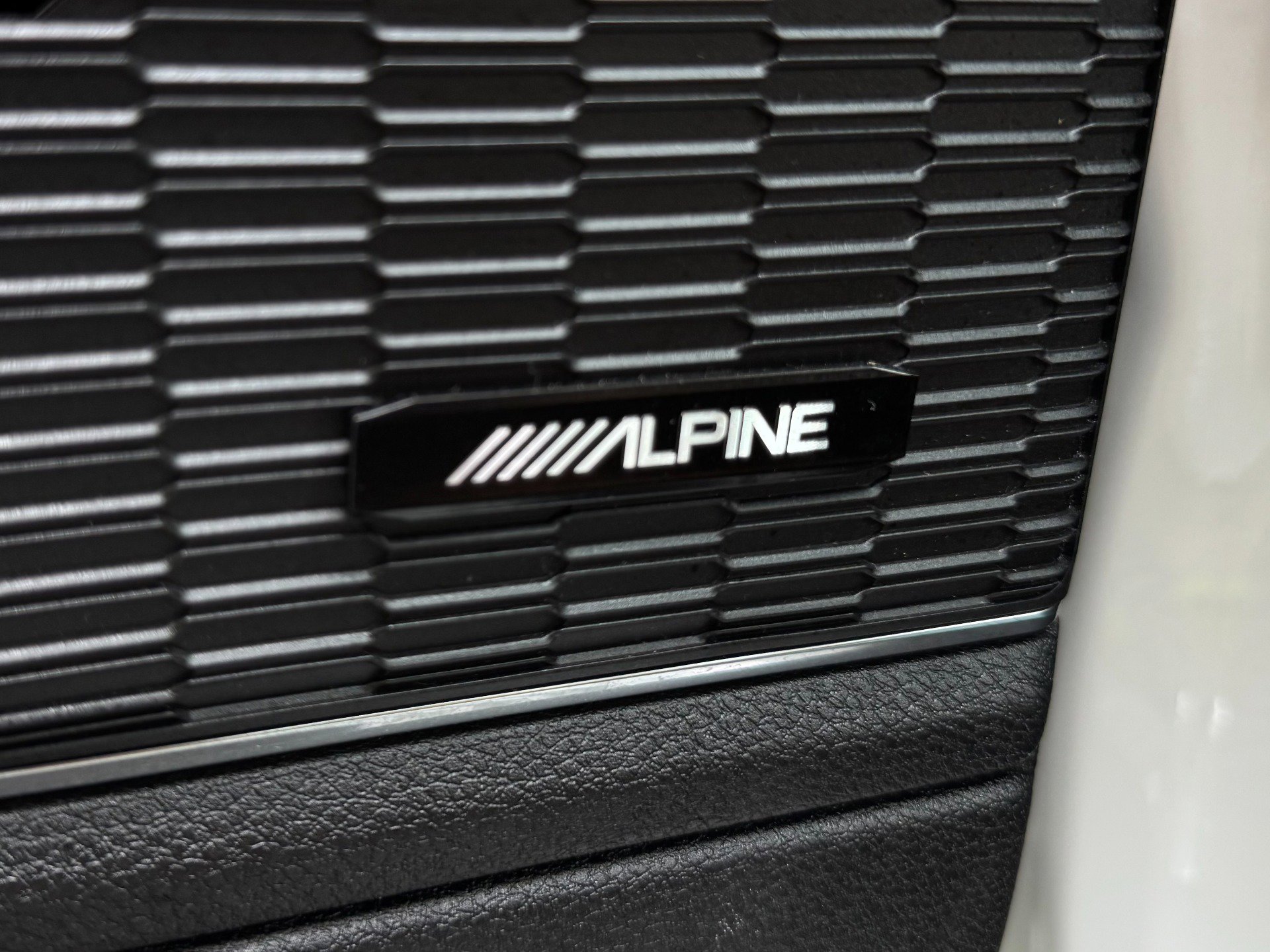 Used 2025 Jeep Grand Cherokee Summit AWD/4WD image 66