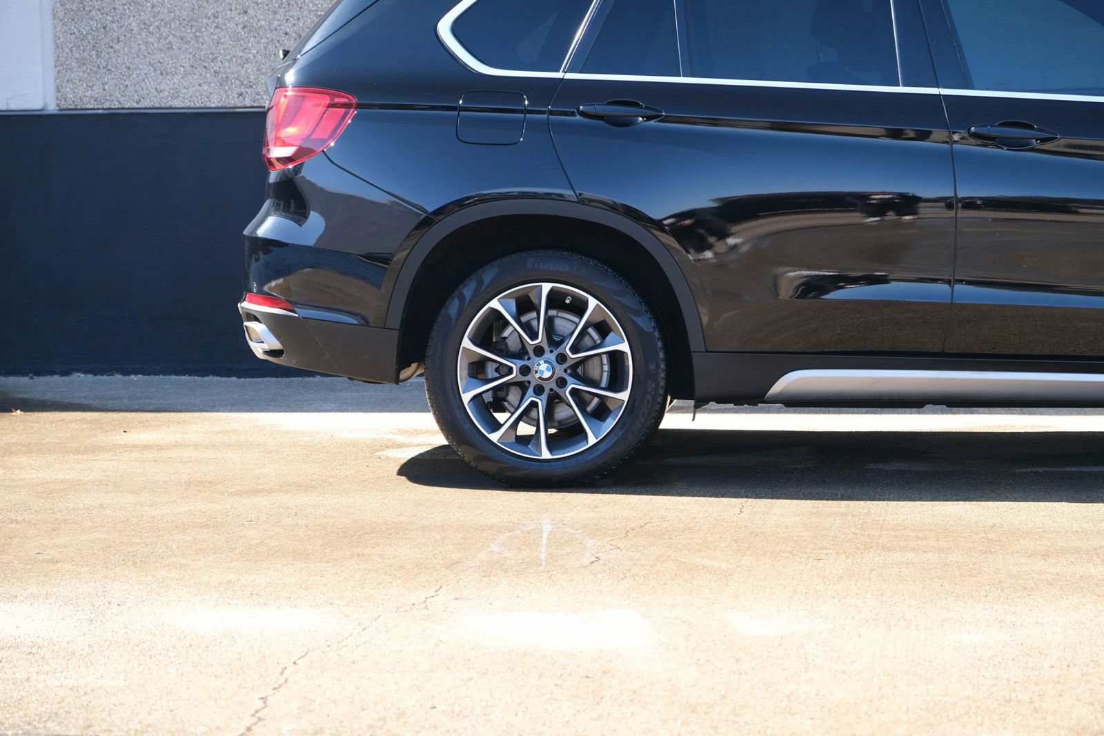 Used 2018 BMW X5 sDrive35i w/ Driving Assistance Package RWD image 12
