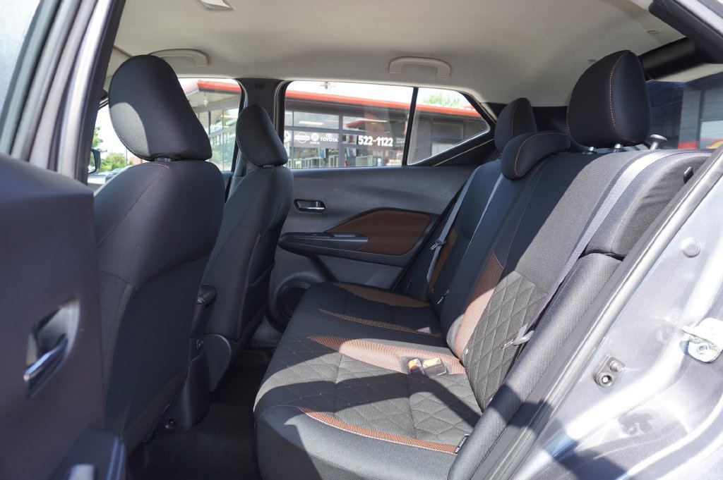Used 2020 Nissan Kicks SR FWD image 25