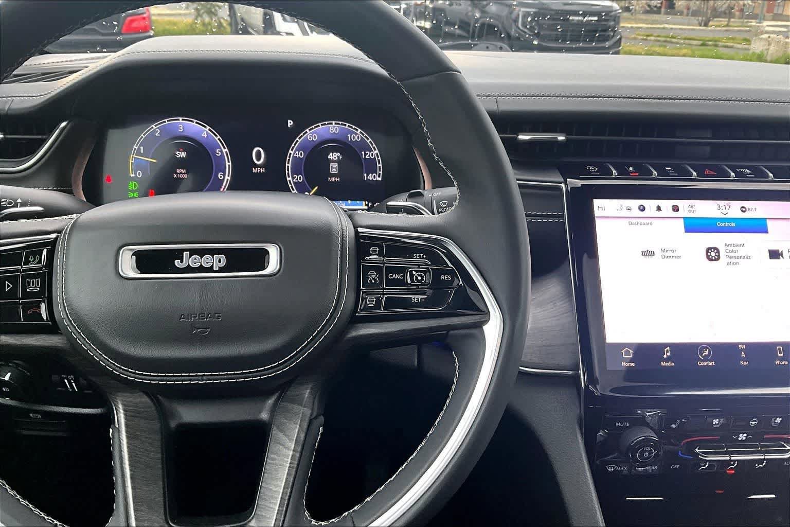 Used 2024 Jeep Grand Cherokee Overland image 26