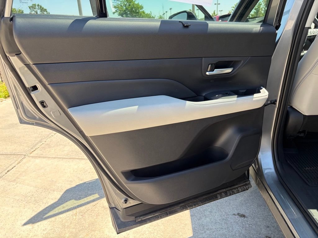 Used 2026 Toyota Grand Highlander AWD image 18