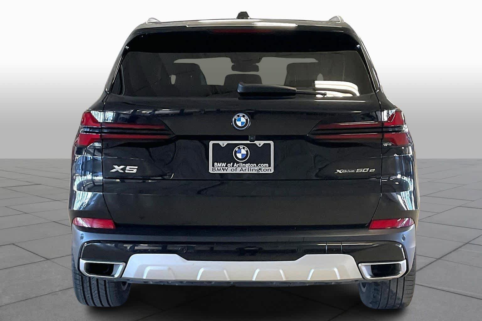 Used 2024 BMW X5 xDrive50e image 4