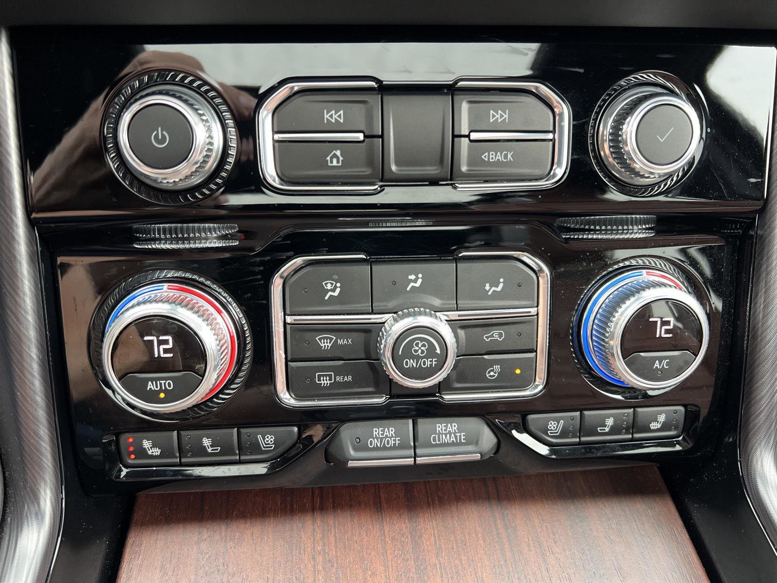 Used 2023 GMC Yukon Denali Ultimate AWD/4WD image 38