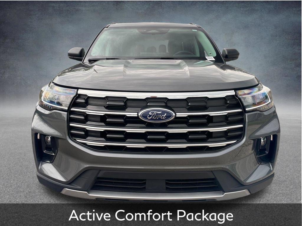 Used 2025 Ford Explorer Active w/ Active Comfort Package AWD/4WD image 3