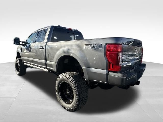Used 2022 Ford F350 Lariat w/ Black Appearance Package image 6