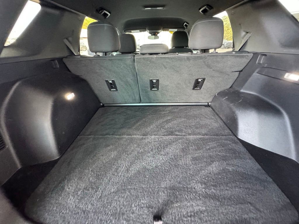 Used 2025 Chevrolet Equinox LT image 10