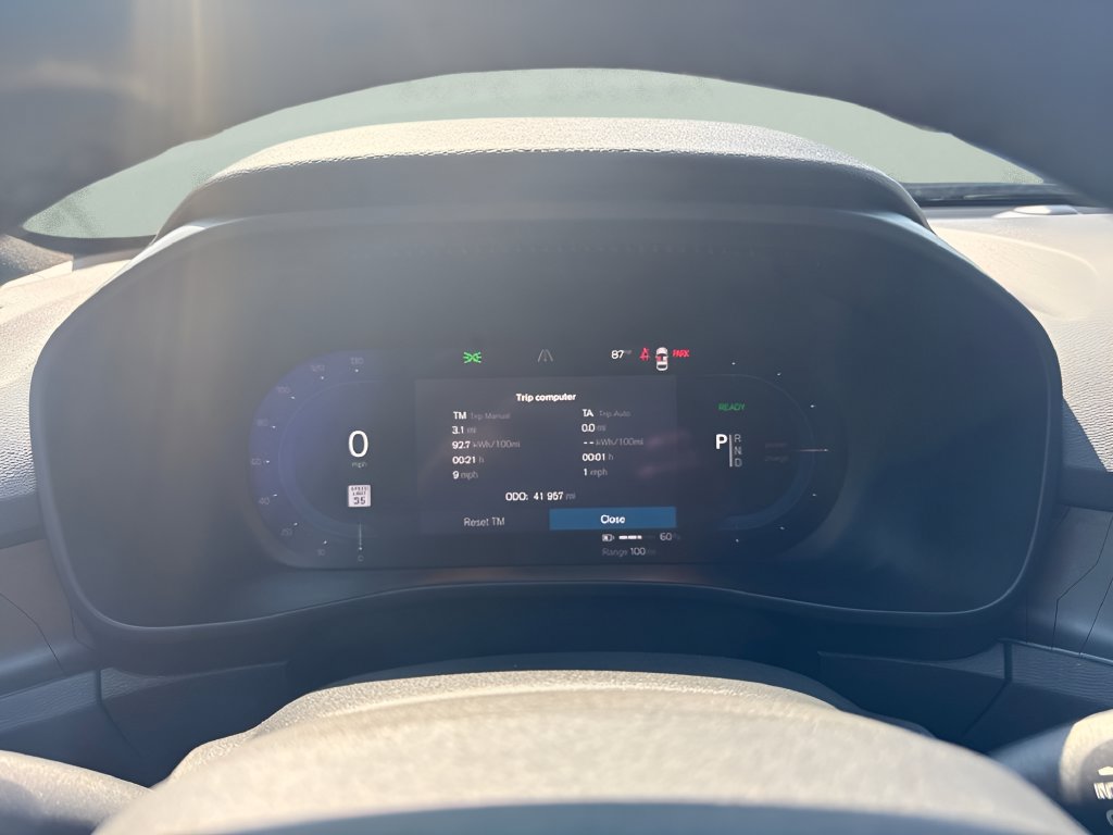 Used 2023 Volvo XC40 Recharge Plus AWD/4WD image 17
