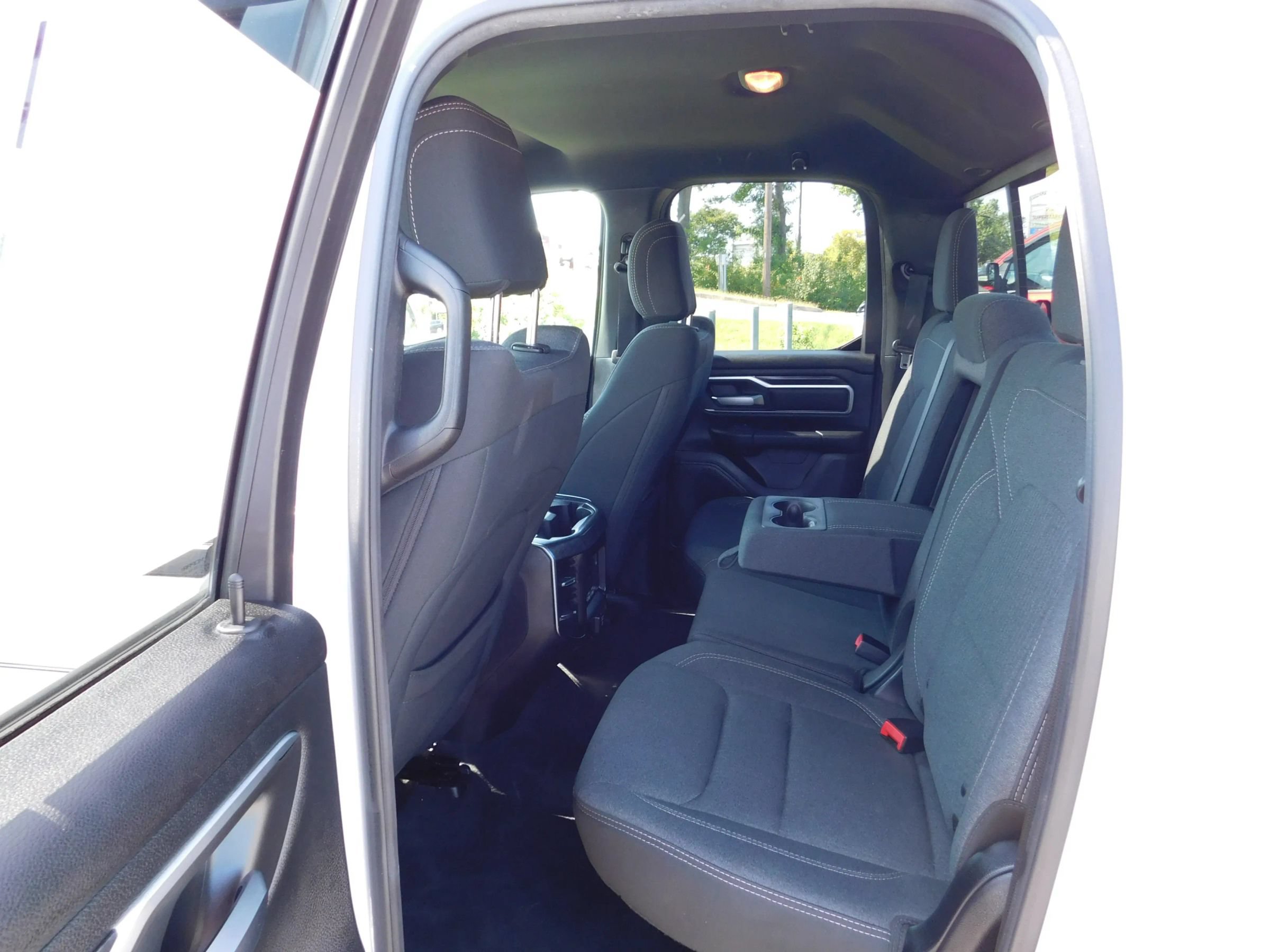 Used 2019 RAM 1500 Big Horn AWD/4WD image 12