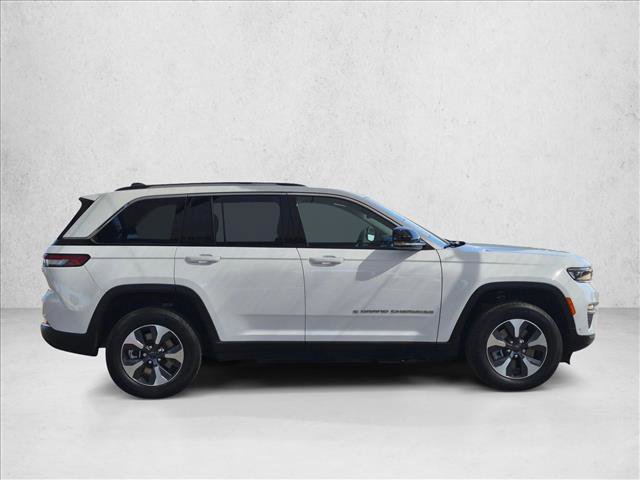 Used 2022 Jeep Grand Cherokee Limited 4xe w/ Luxury Tech Group II AWD/4WD image 4