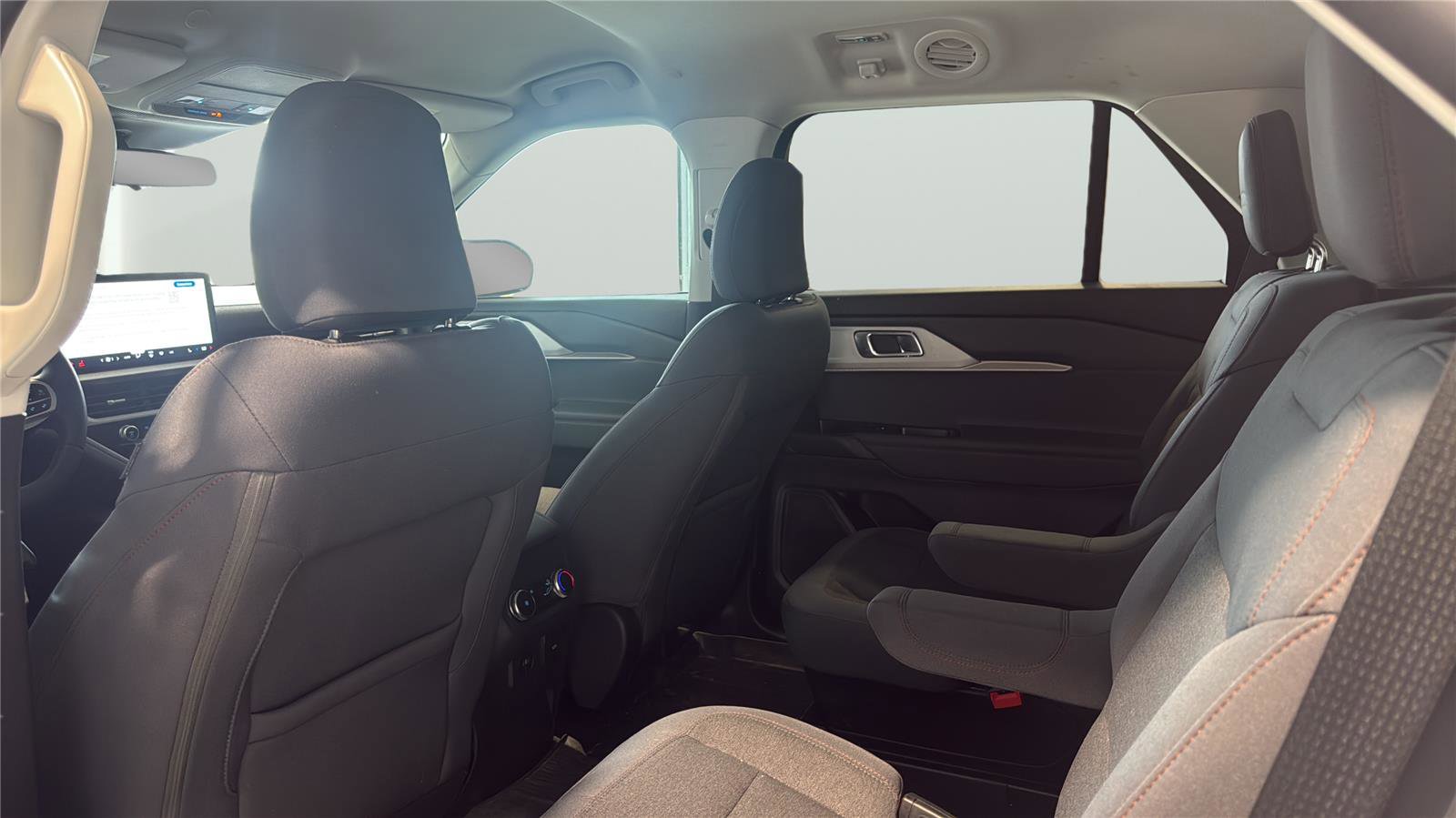 Used 2025 Ford Explorer Active image 16