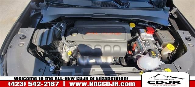 New 2022 Jeep Compass Trailhawk w/ Trailhawk Elite Group image 21