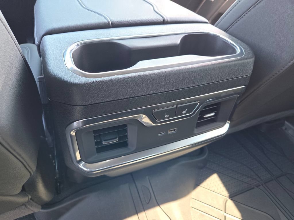 New 2026 Chevrolet Silverado 1500 LTZ w/ LTZ Premium Package AWD/4WD image 8