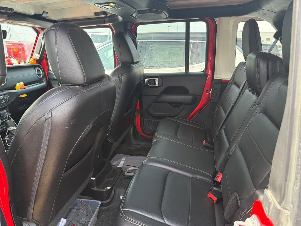 Used 2019 Jeep Wrangler Unlimited Sahara w/ Uconnect 4C Nav & Sound Group image 21