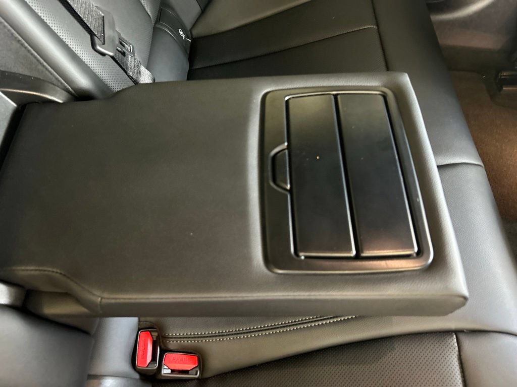 Used 2023 BMW 330e w/ M Sport Package RWD image 30