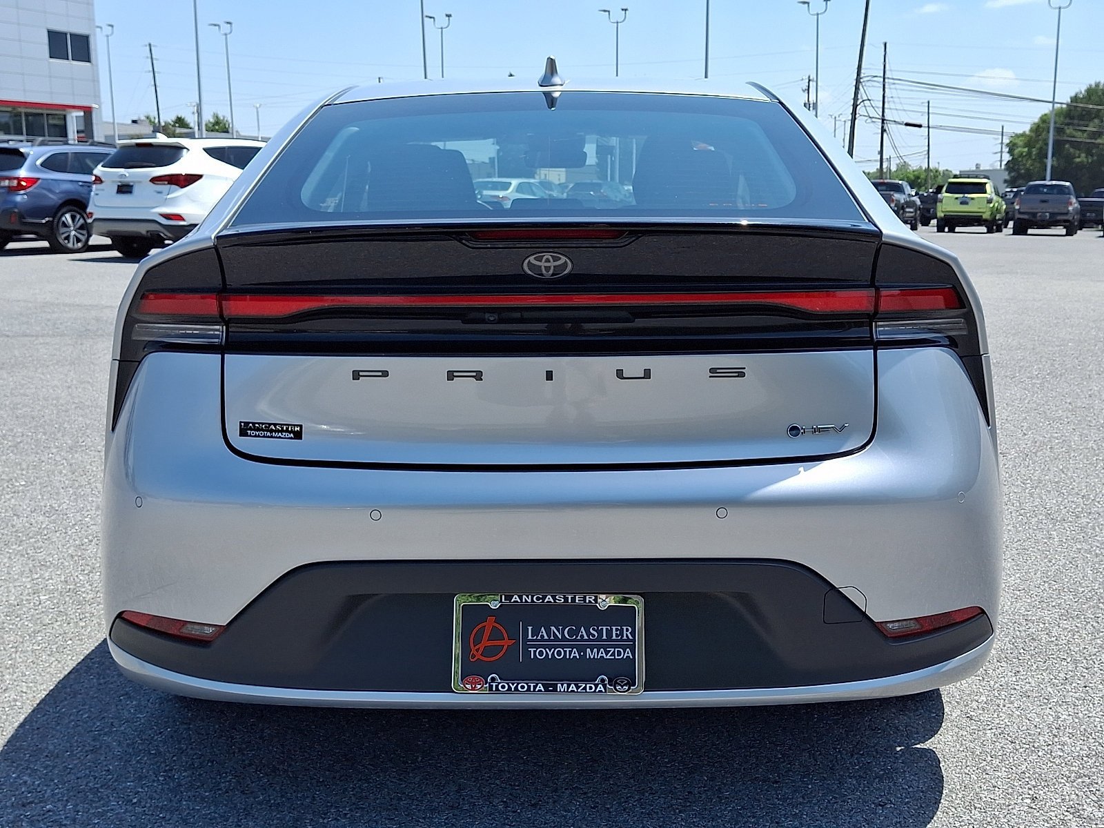 Used 2025 Toyota Prius LE FWD image 6