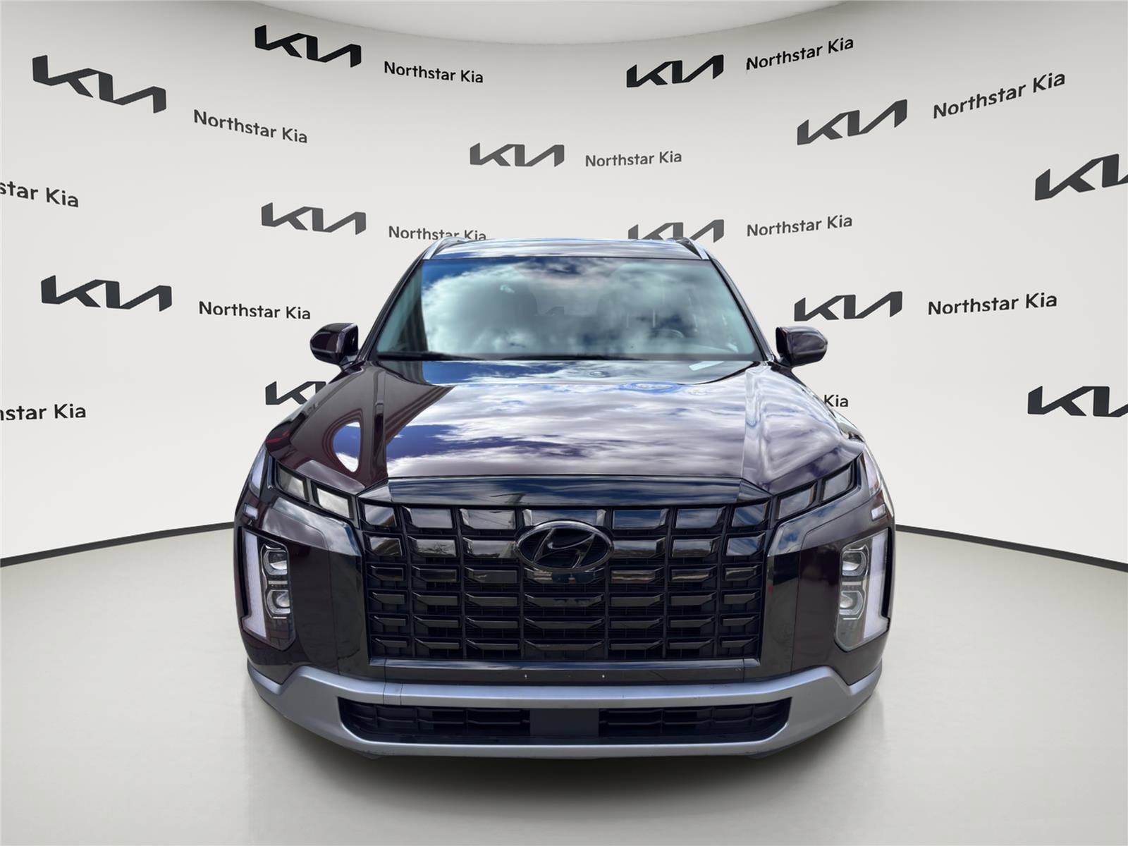 Used 2023 Hyundai Palisade SEL w/ Winter Package image 2